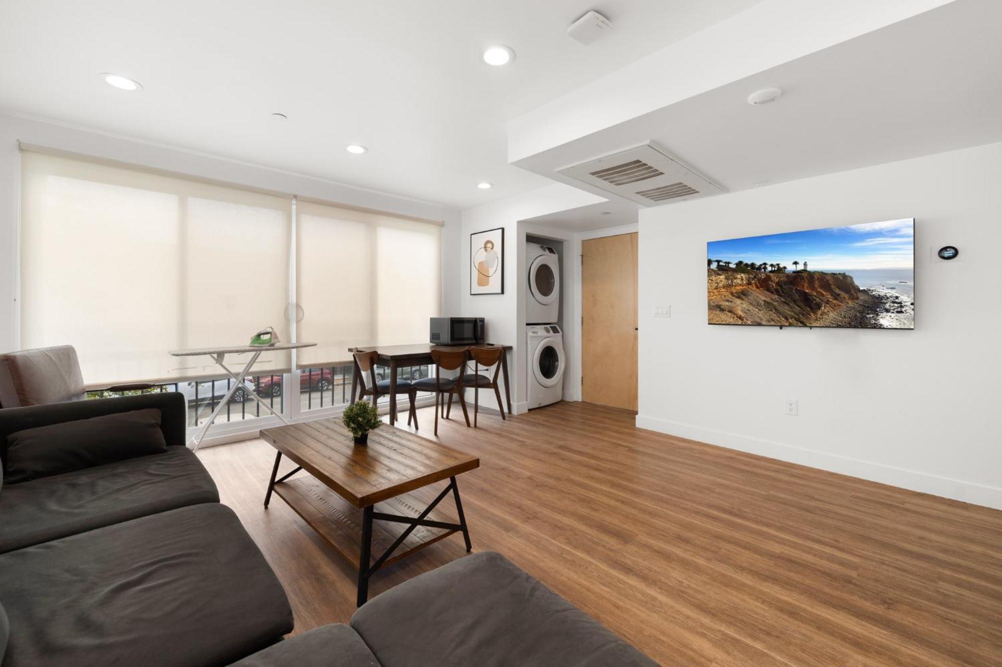 Spacious 1-Bd Hideaway Close To Usc Room With Share Livingroom Los Angeles Exterior photo